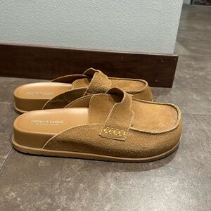 Project Cloud Tan Sandals